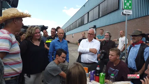 2022 07 05 boeren praten met renkema