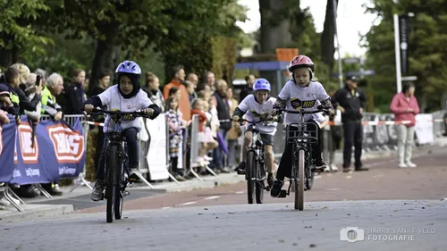 2022 09 17 wielerronde hoevelaken 010