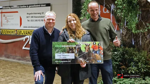 2022 11 05 menindoor 01