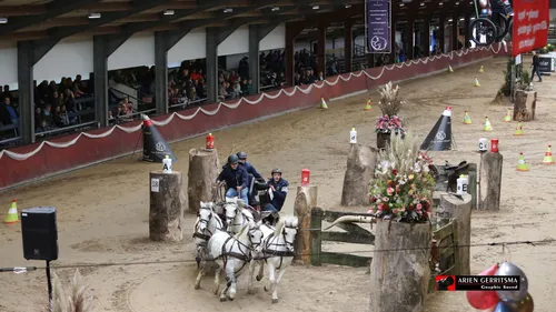 2022 11 05 menindoor 07