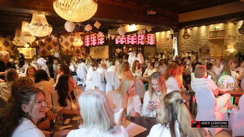 2023 05 14 ladies night 06