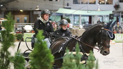 2023 11 04 menindoor 05