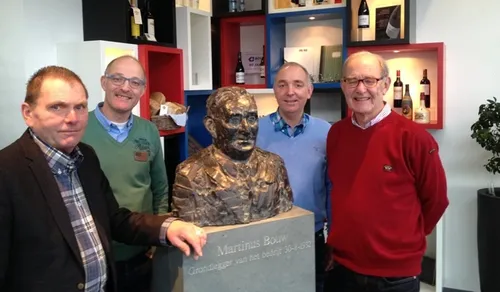 jacob 45 jaar in dienst met dhrbouw sr wouter en martien bouw