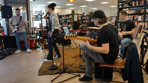 2024 03 09 gitaristen joel floor 2