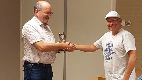 2024 09 08 dennis flohr wordt kampioen snelschakenjpg