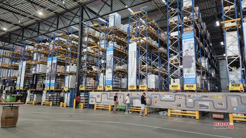 Bouw Logistic Services met 4.500.000 flessen wijn in opslag