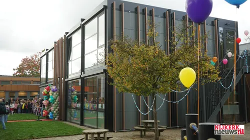 2025-10-16 koningin emmaschool modulair klaslokaal-13