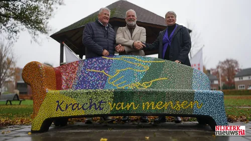 2025-11-14 bankje historisch hoeflake-7