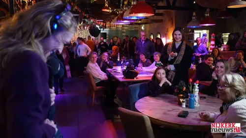 2025-12-03 stembus top2000 vuurtoren-08