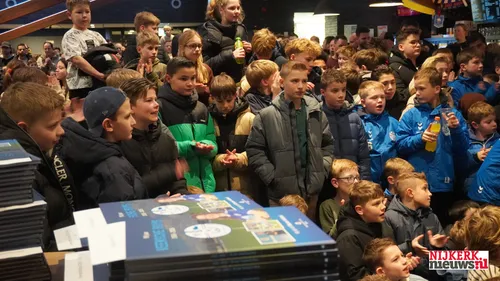 2025-12-06 voetbalplaatjes veensche boys-1