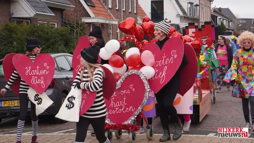 2025-12-13 het baken carnaval-02