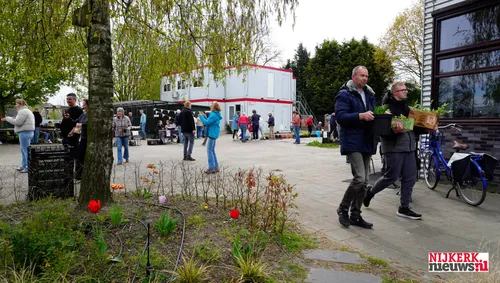 2024-06-15 plantjesmarkt-2