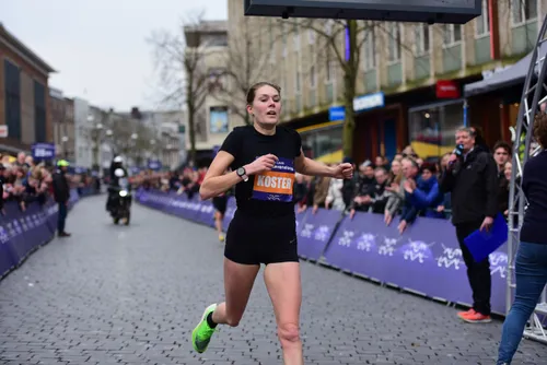 maureen koster nederlands kampioen halve marathon 2022