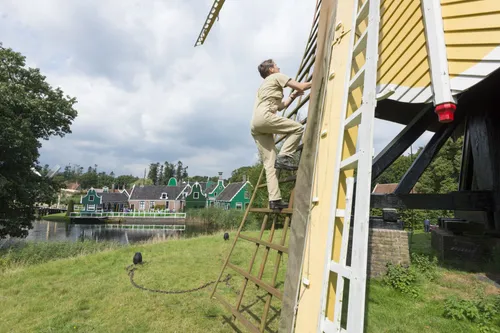 molenaar in het nederlands openluchtmuseum