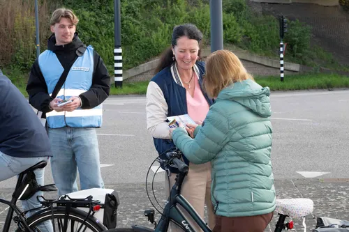 Fiets challenge.foto Jacques Kok slim en schoon onderweg ijsselbrug westervoort 090426(1)