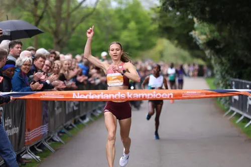 Jennifer Gulikers wint NK 5 kilometer