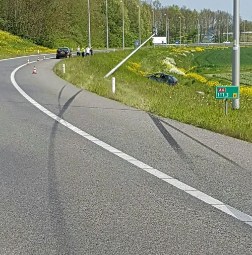 auto uit bocht c2a9pol nopurk
