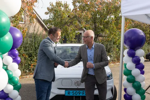 pf2 janvangalen 29102022 onthulling hand 20