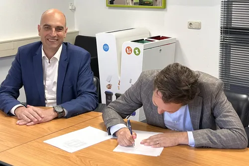 Foto ondertekening Overbetuwe - Dar