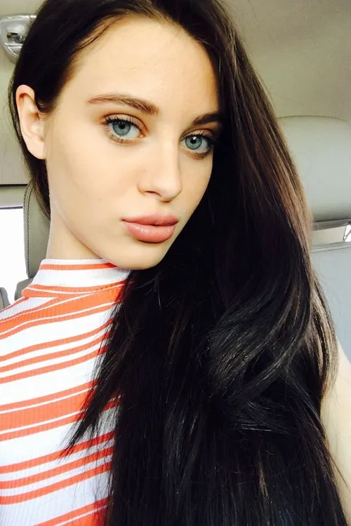 lana rhoades selfie 1