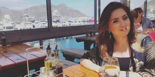 tahmina akefi openbaart zich als partner van peter r de vries