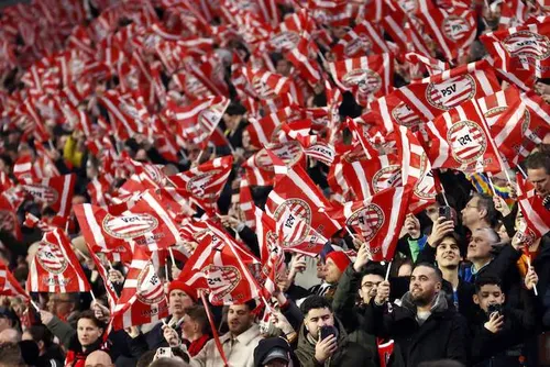 psv-supporters-eerder-deze-maand-voor-het-duel-met-arsenal