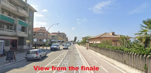 Bild Zielbereich, breite, gerade Straße&amp;amp;lt;br&amp;amp;gt;