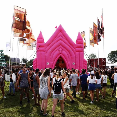 roze feestkerk fotografie feesd