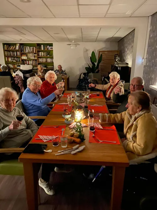 Aan tafel bij Verburgt-Molhuysen Staete