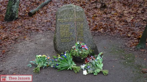 13 12 2021 herdenking executie en massagraf bij emmapyramide in rozendaal 13
