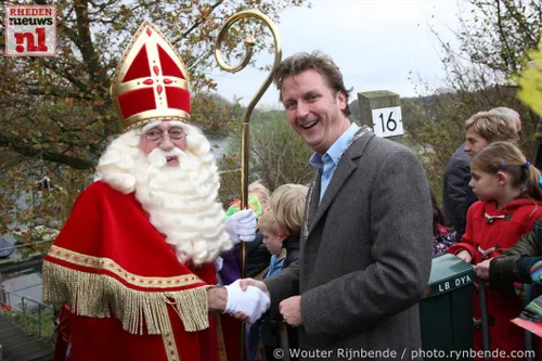 2015 11 21 intocht sinterklaas de steeg 008
