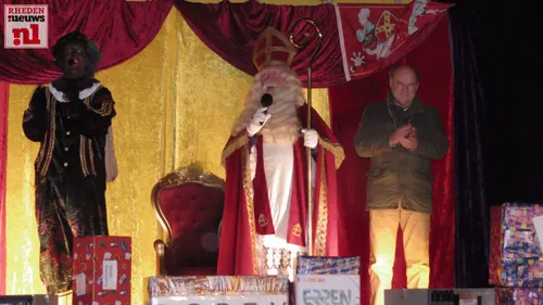 2015 11 21 intocht sinterklaas velp oranjeplein 011