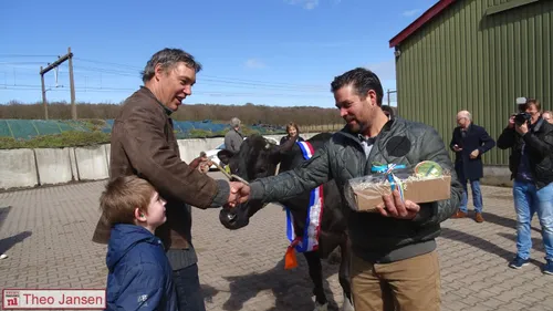 2018 04 03 huldiging koe maatschap nieuwenhuis velp 18