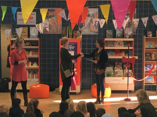 bibliotheek op annie mg schmidtschool dieren feestelijk geopend2 bibliotheek veluwezoom