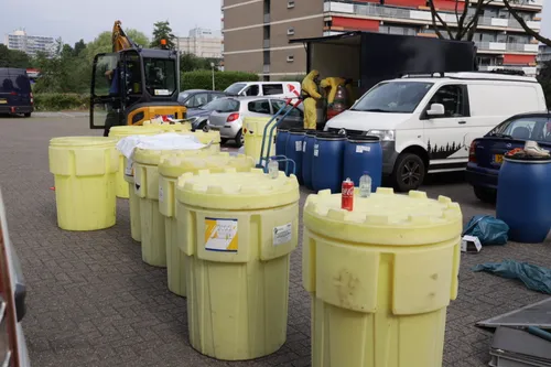 busje met 3000 liter drugsafval gevonden in woonwijk velp persbureau heitink 2 1