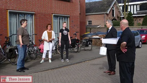 gebak heldevleugels middelhagenhof 09 04 2020 1