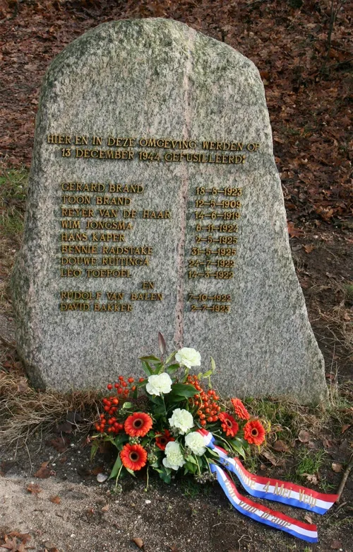 gedenksteen emmapyramide