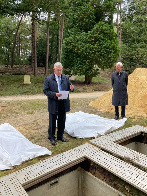 herbegraving botresten op heiderust in rheden1 gemeente rheden