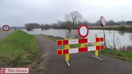 hoog water lathumse veerweg 04 02 2021 rhedennieuws 3