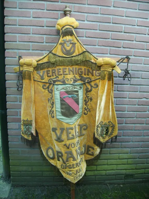 vaandel oranjevereniging velp voor oranje nelleke den boer