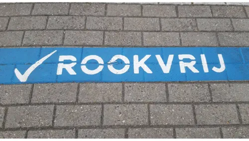 markering bij inrit parkeerterrein dumpel