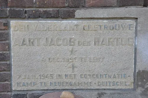 Gedenksteen Oranjestraat - Stichting Velp voor Oranje