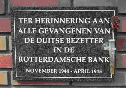 Gedenksteen Rotterdamsche Bank- Hoofdstraat-Vijverlaan
