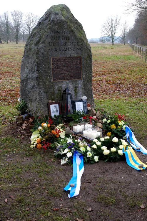 3cf882ec 8ef7 4cf0 872f e24f0efd327a