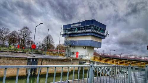 49571332 1122764694553910 3187372282074890240 o