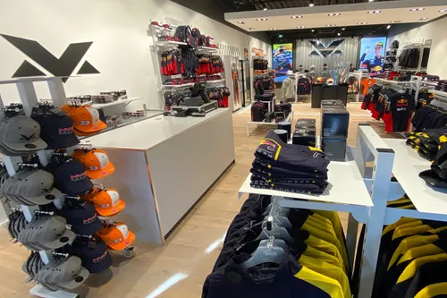 mv pop up store batavia stad fasion outlet 02