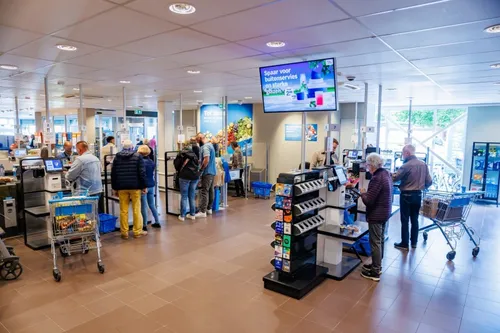 800 zelfscanpleinalbertheijnvanbeethovenlaanroosendaalfoto albertheijnmartinhols
