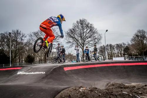 twan 0940 velosolutionsbenelux roosendaal plonsracing