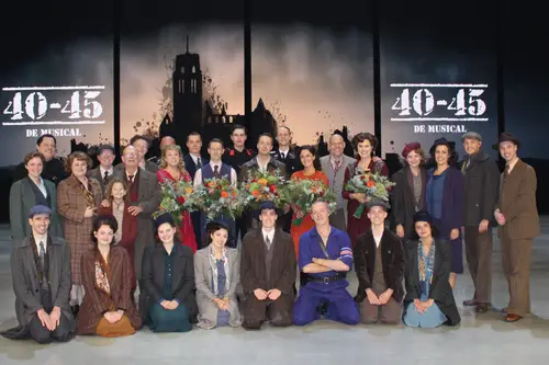 Nieuwe Cast 40-45 de Musical  © Chris Ouboter