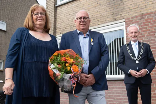 18onderscheiding dhr voots 150720dsc 1375